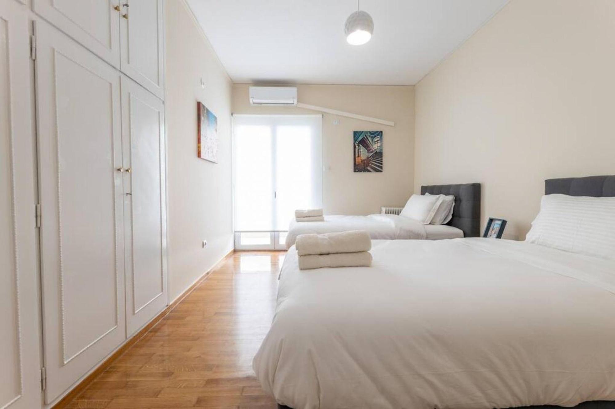 Amfitritis Family Lux Apartment At Palaio Faliro Атина Екстериор снимка