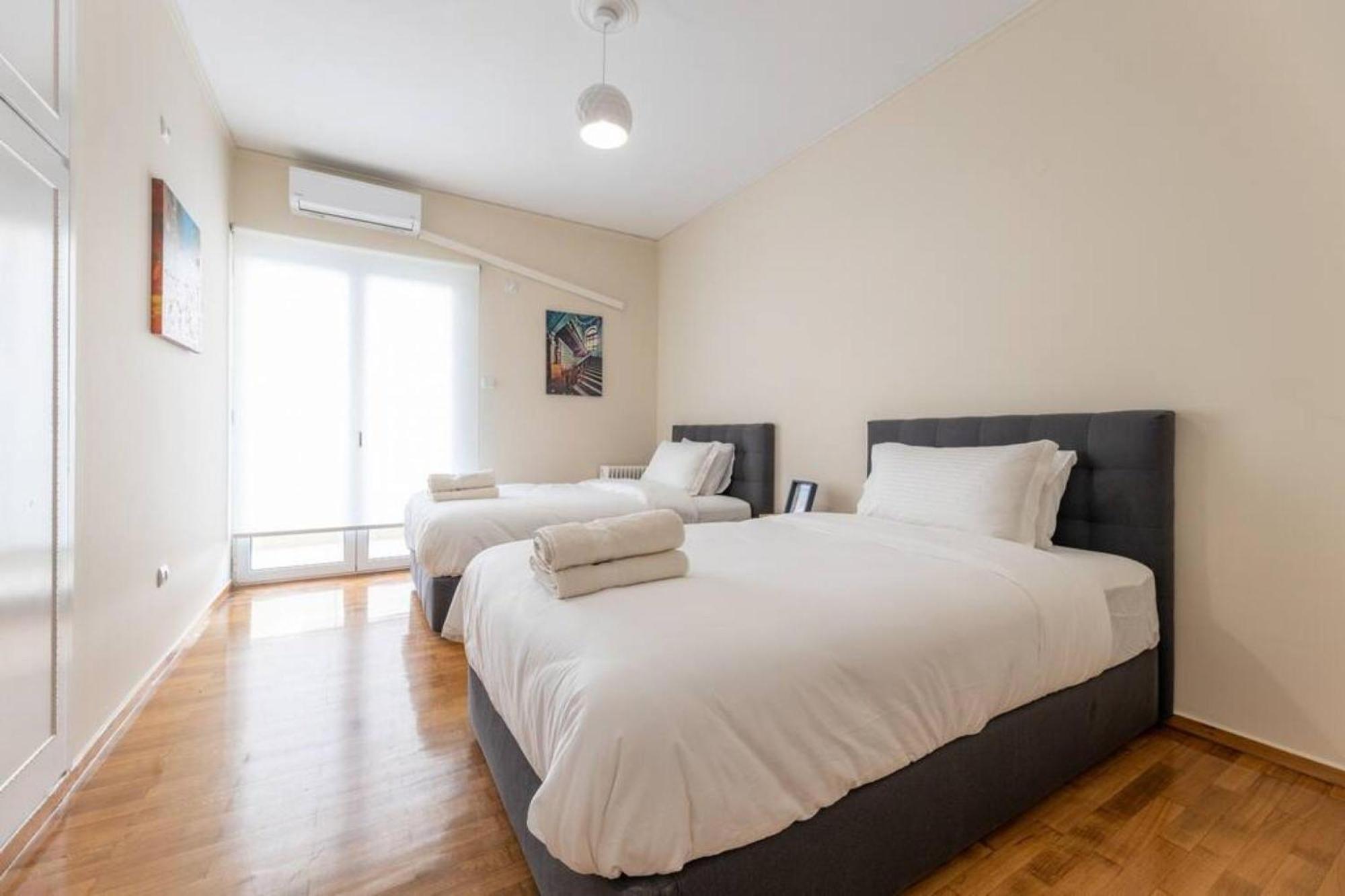 Amfitritis Family Lux Apartment At Palaio Faliro Атина Екстериор снимка