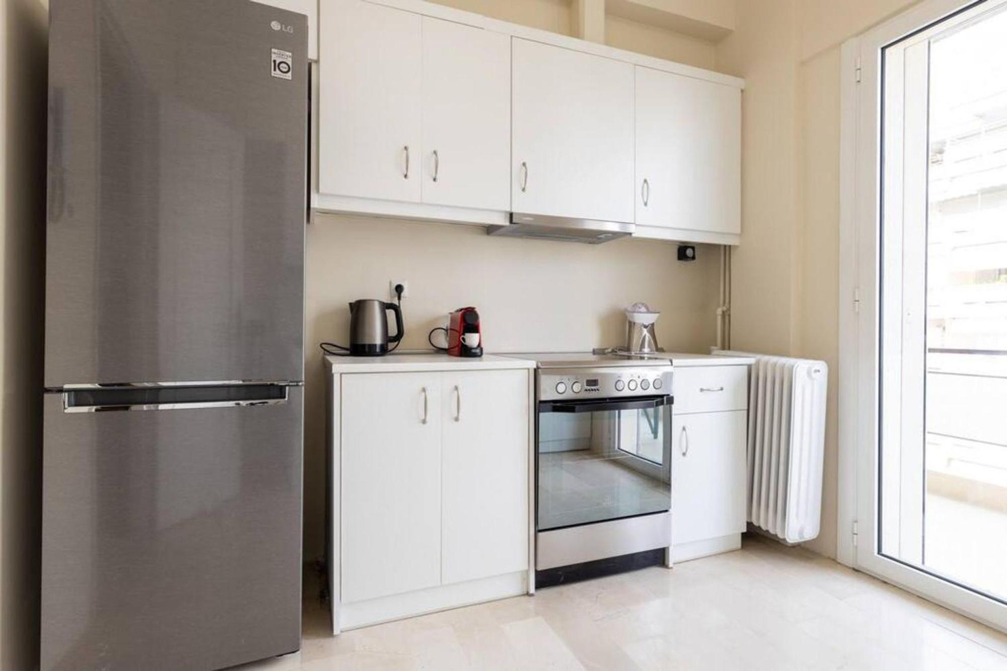Amfitritis Family Lux Apartment At Palaio Faliro Атина Екстериор снимка